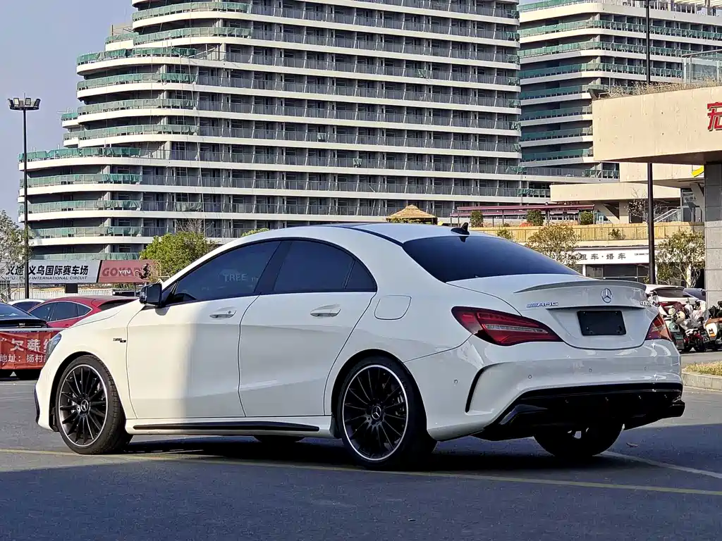 Mercedes-Benz CLA AMG — миниатюра 6