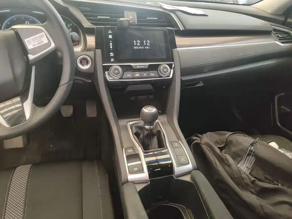 Honda Civic — миниатюра 13