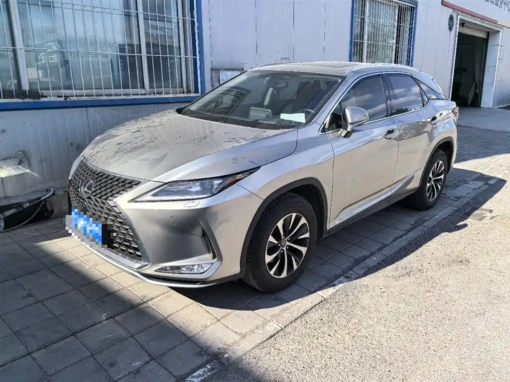 Lexus RX 2022