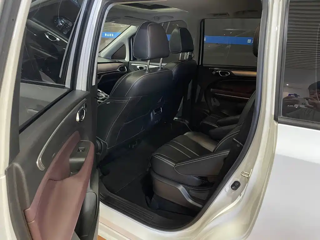 GAC Motor Trumpchi M6 — миниатюра 5