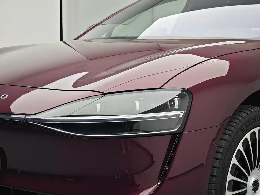 AITO ENJOY THE WORLD S9