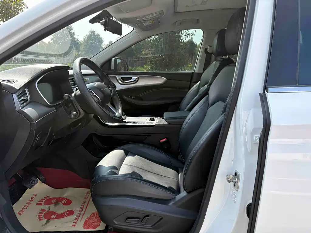 Roewe RX5 — миниатюра 4