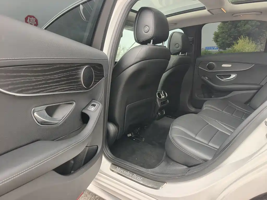 Mercedes-Benz C-Class — миниатюра 9