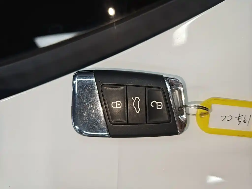 Volkswagen CC — миниатюра 9