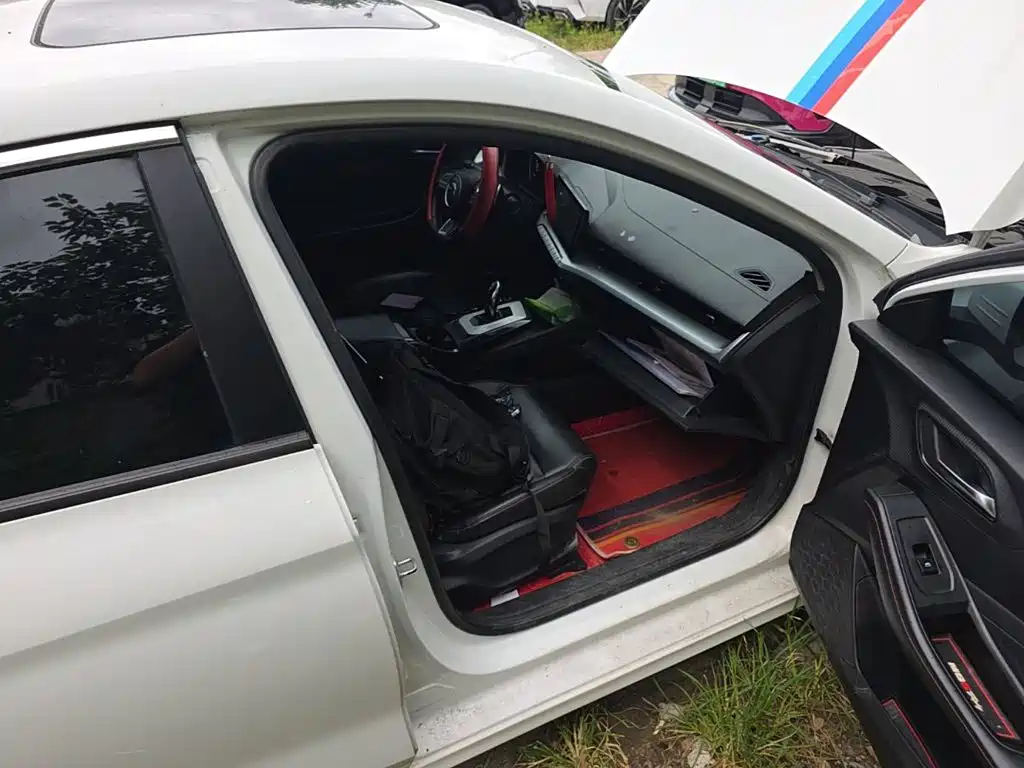 MG MG5 — миниатюра 18