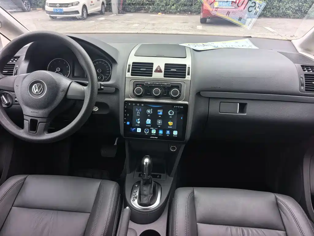 Volkswagen Touran — миниатюра 14