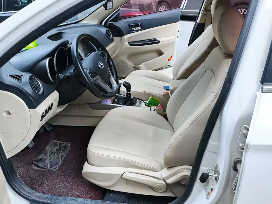Changan Eado — миниатюра 9