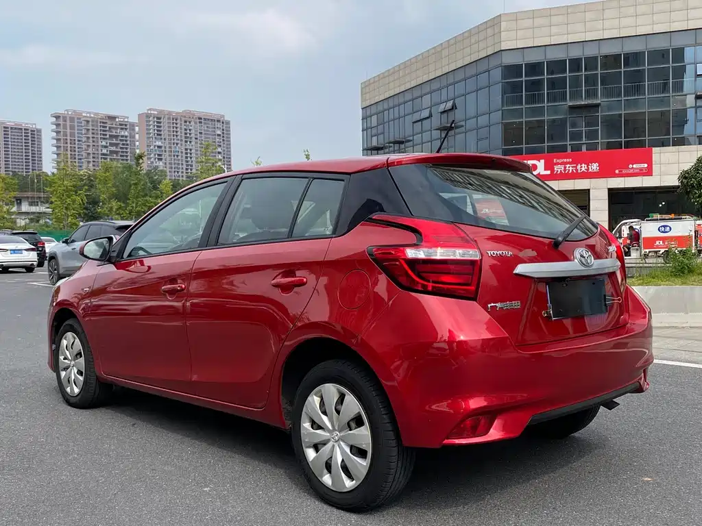 Toyota Yaris L — миниатюра 4