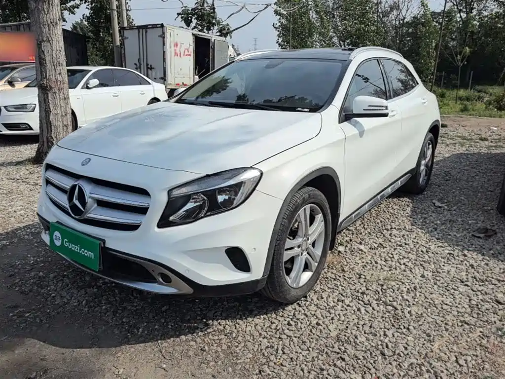 Mercedes-Benz GLA 2015