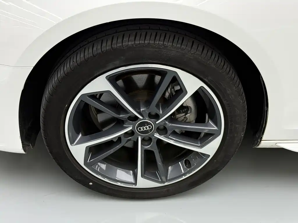 Audi A4L — миниатюра 28