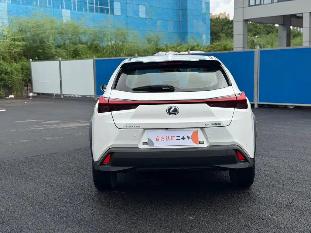 Lexus UX New Energy — миниатюра 11