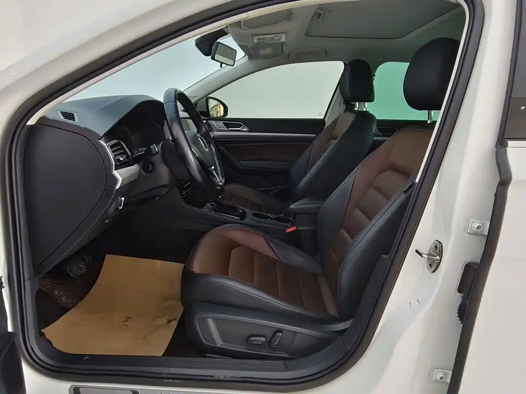 Volkswagen Lavida — миниатюра 4