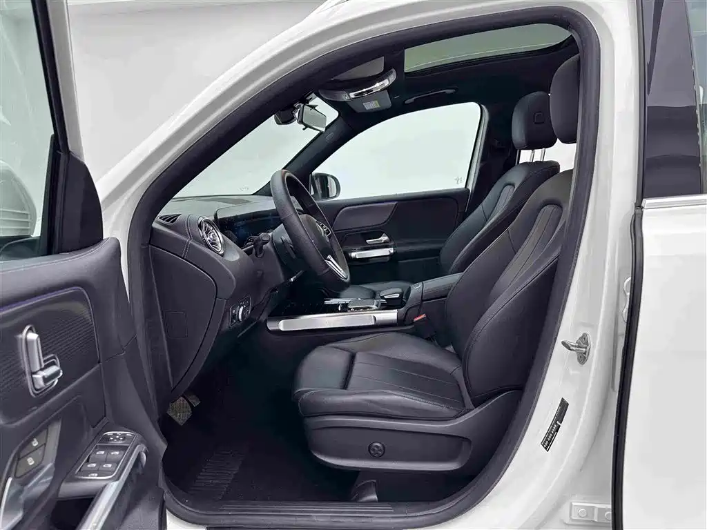Mercedes-Benz GLB — миниатюра 19