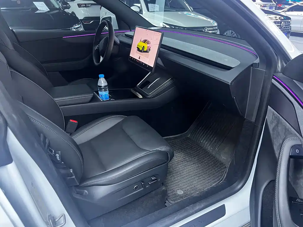 Tesla Model Y L — миниатюра 14
