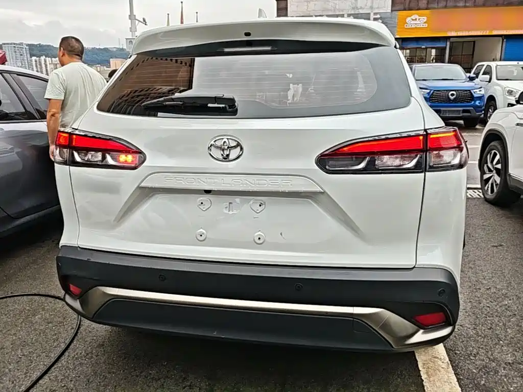 Toyota Frontlander — миниатюра 6