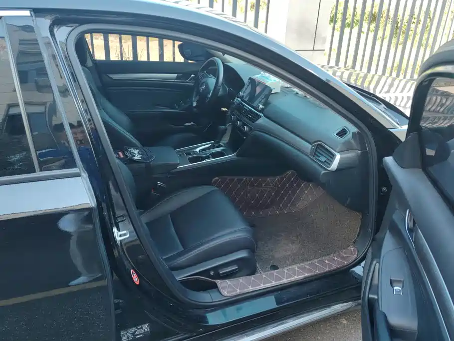 Honda Accord — миниатюра 8