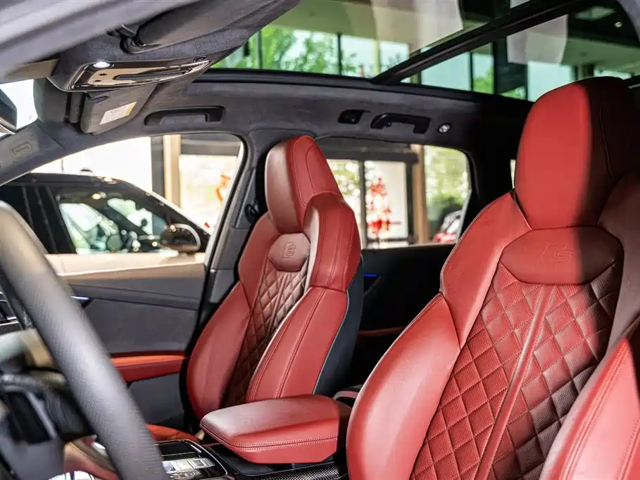 Audi SQ7 2024 4.0 TFSI