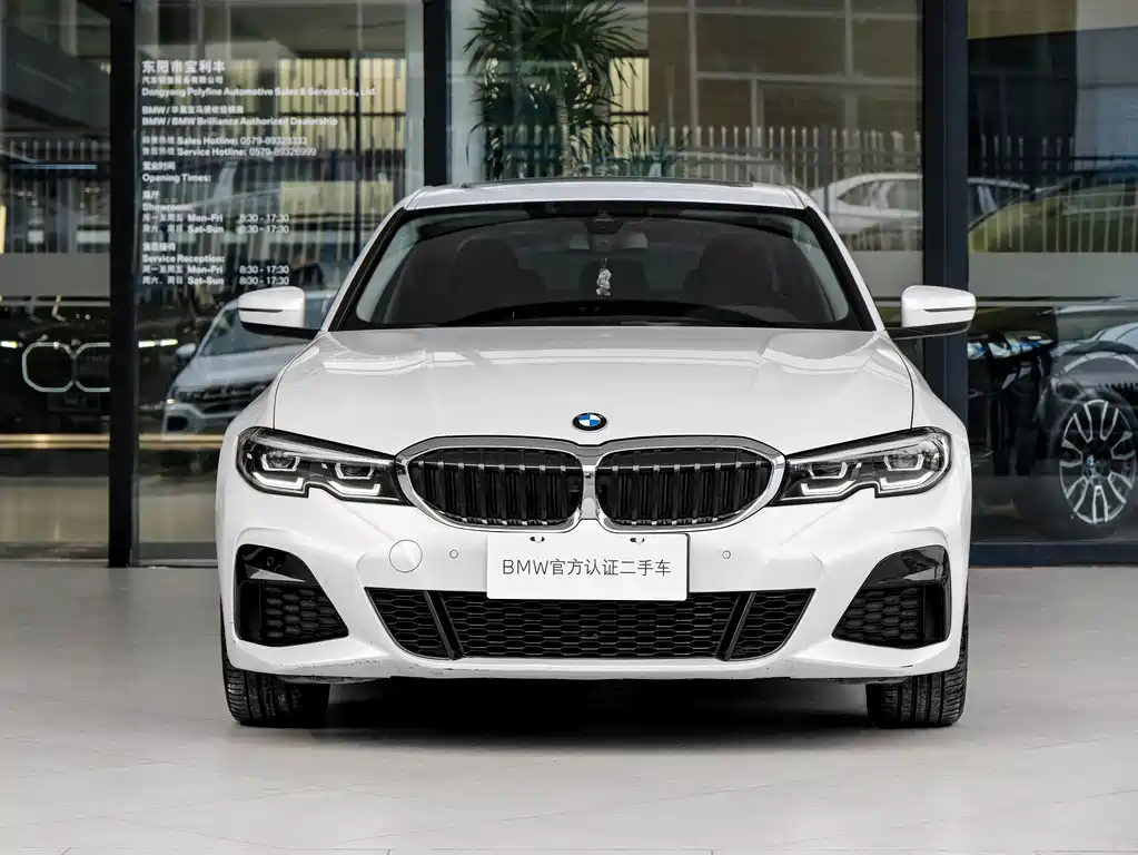 BMW 3 SERIES