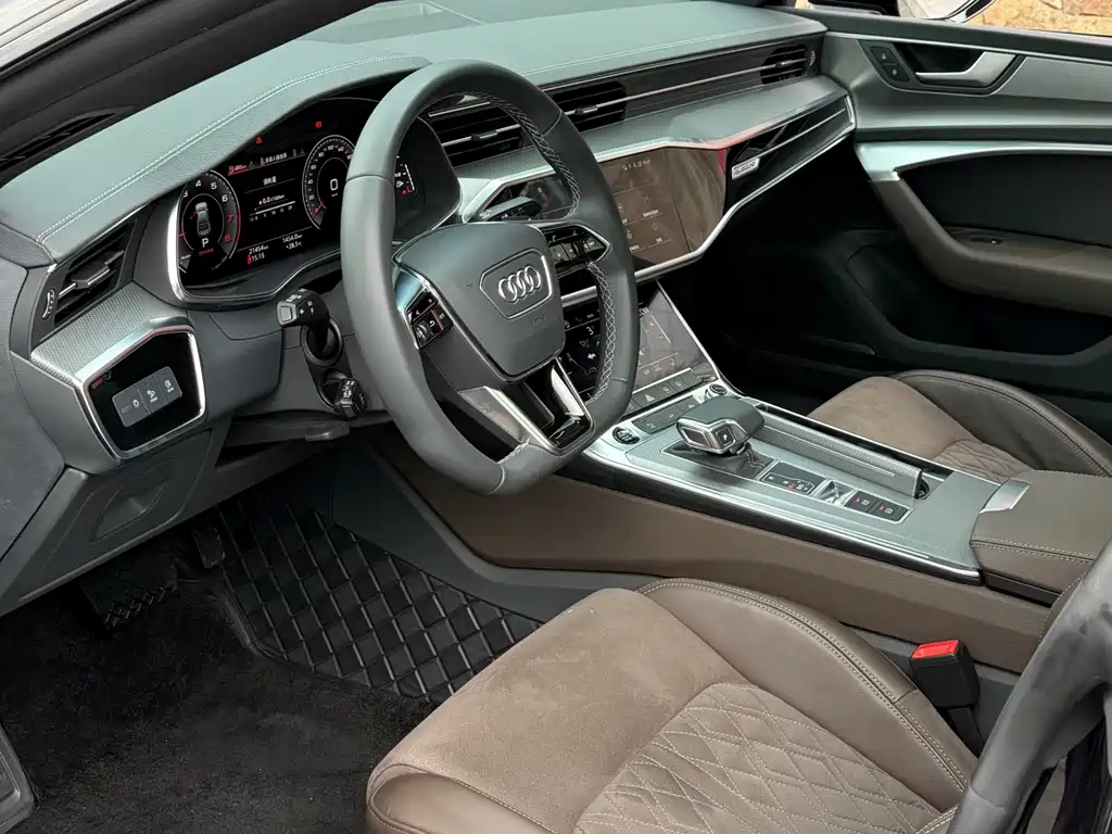 Audi A7L 2022 45 TFSI quattro S-line