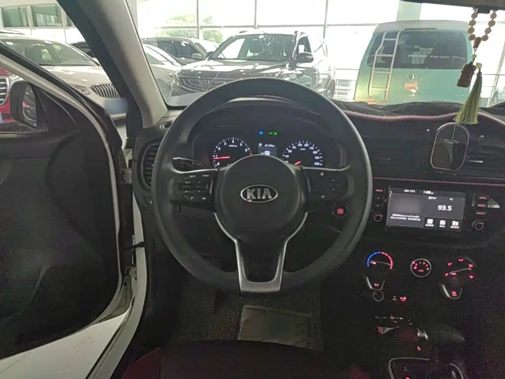 Kia KX Cross — миниатюра 11