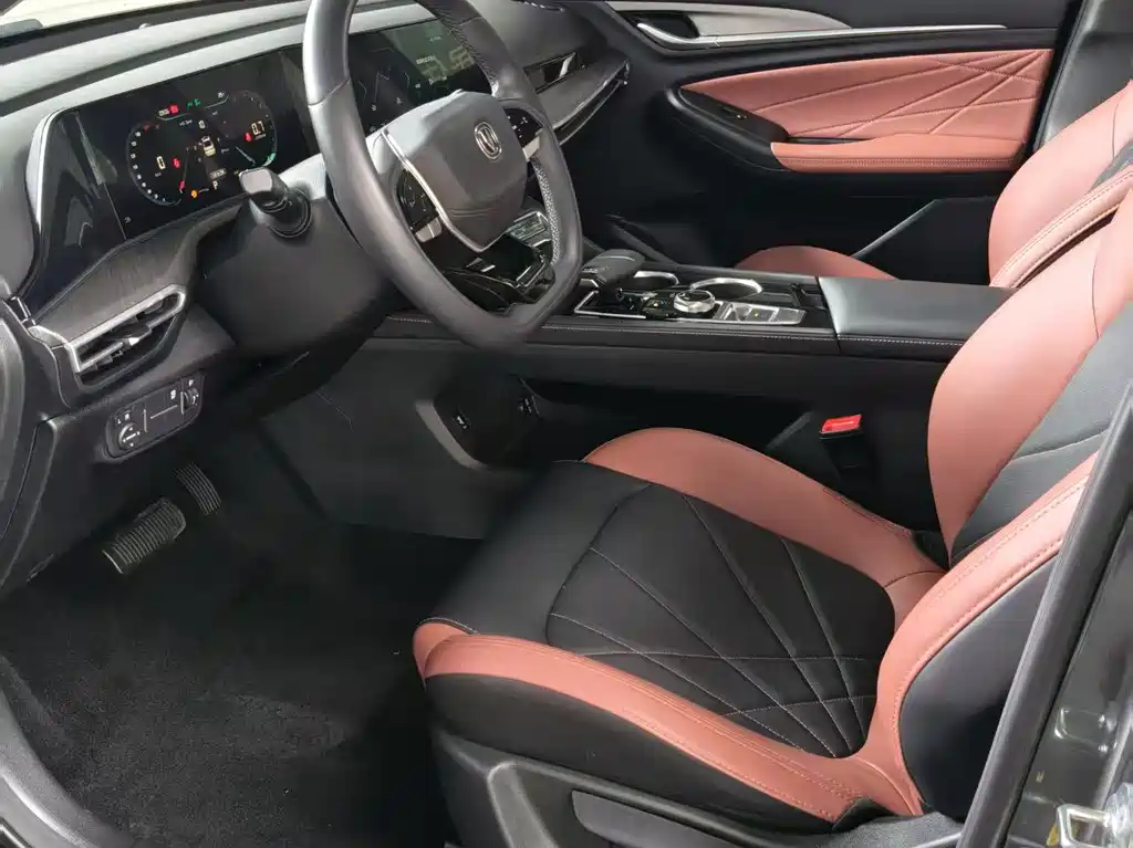 Changan Eado — миниатюра 3