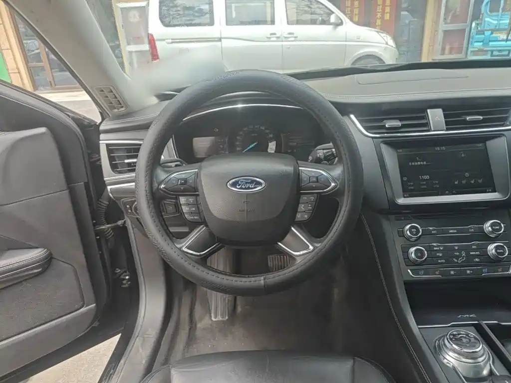 Ford Taurus — миниатюра 11