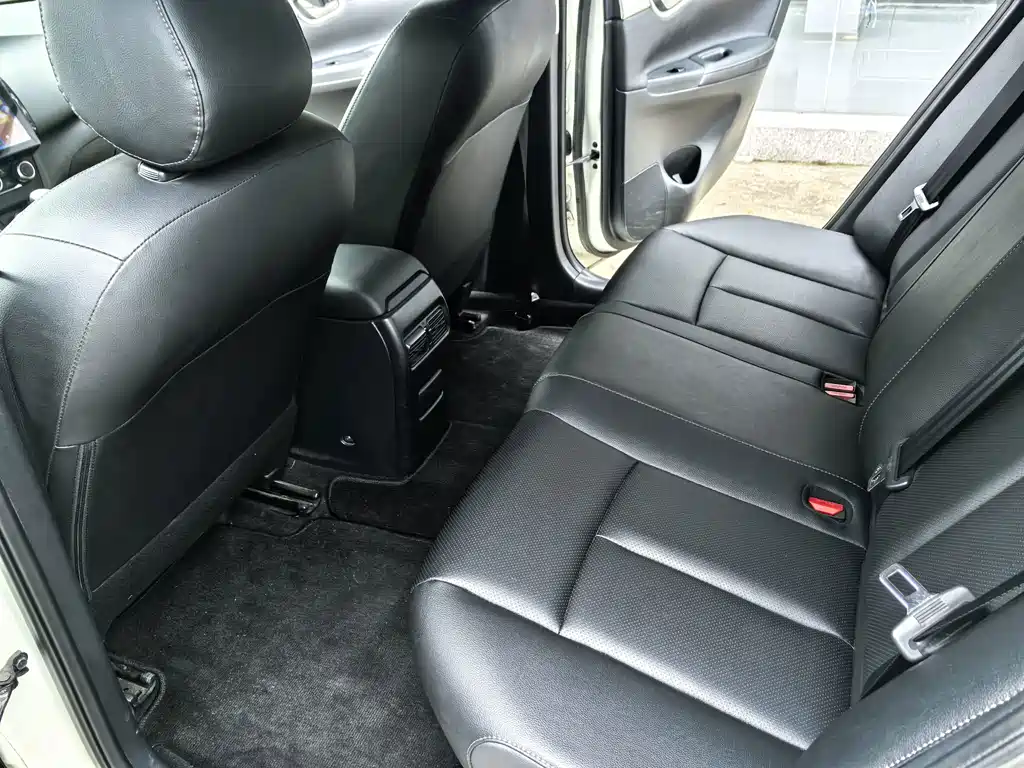 Nissan Sylphy — миниатюра 8