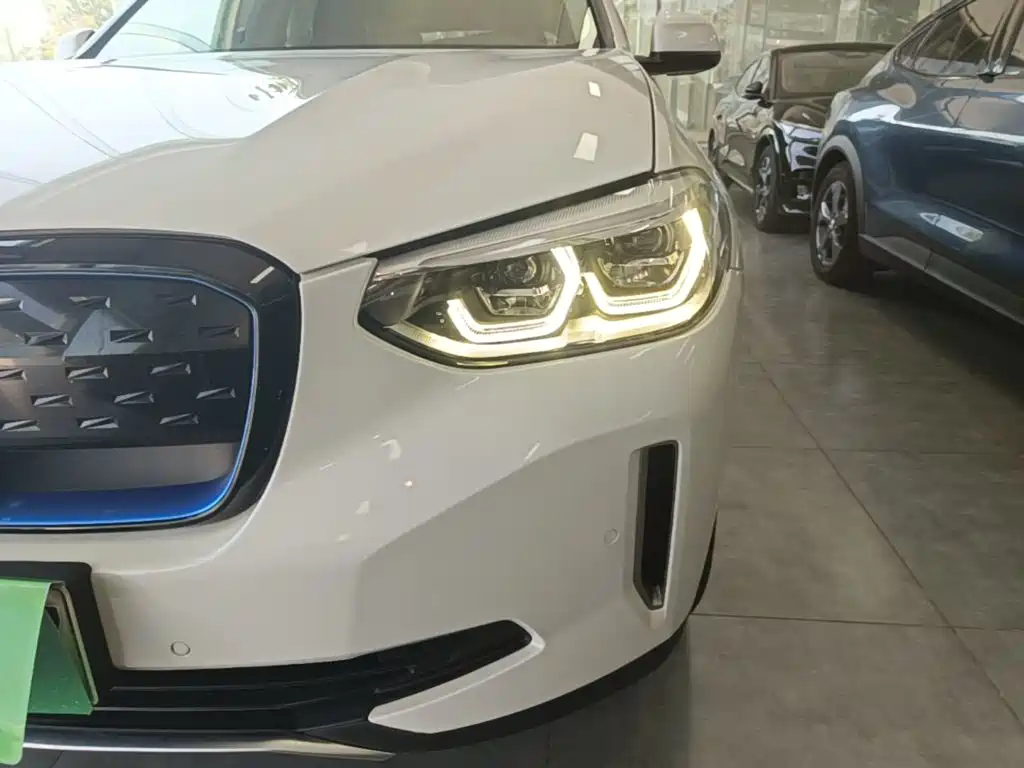 BMW iX3 — миниатюра 24