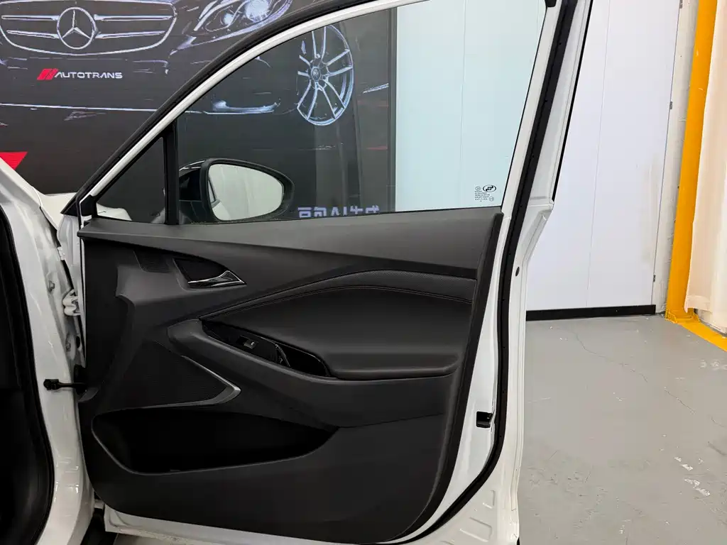 Chevrolet Volando — миниатюра 13