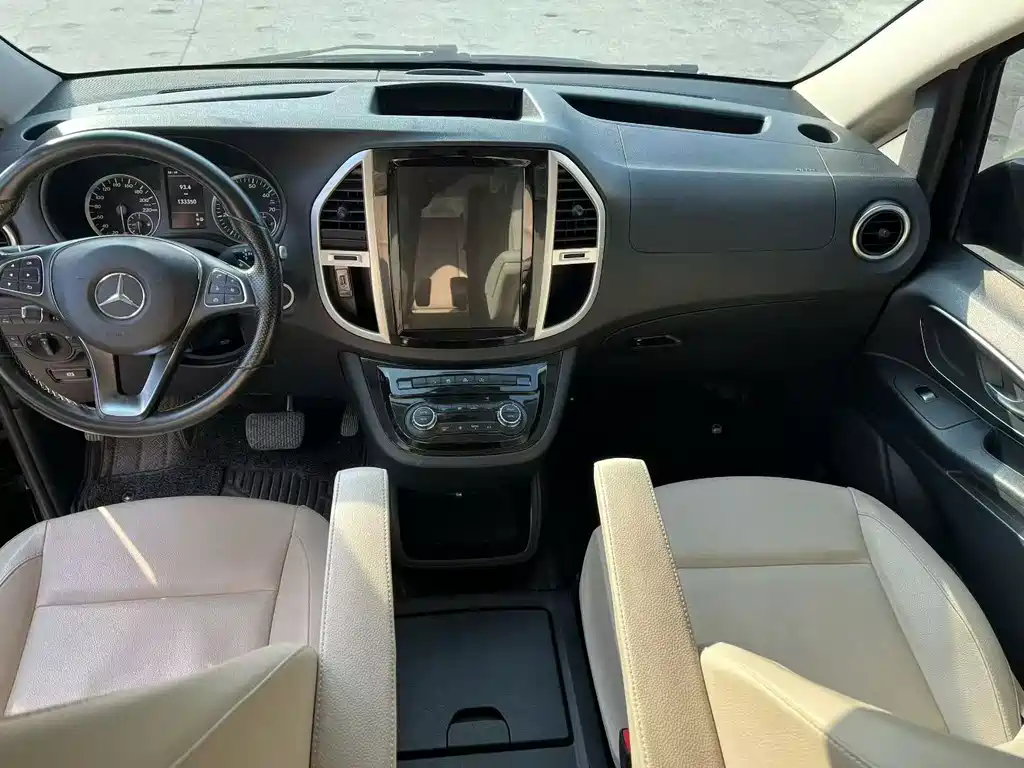Mercedes-Benz Vito — миниатюра 6