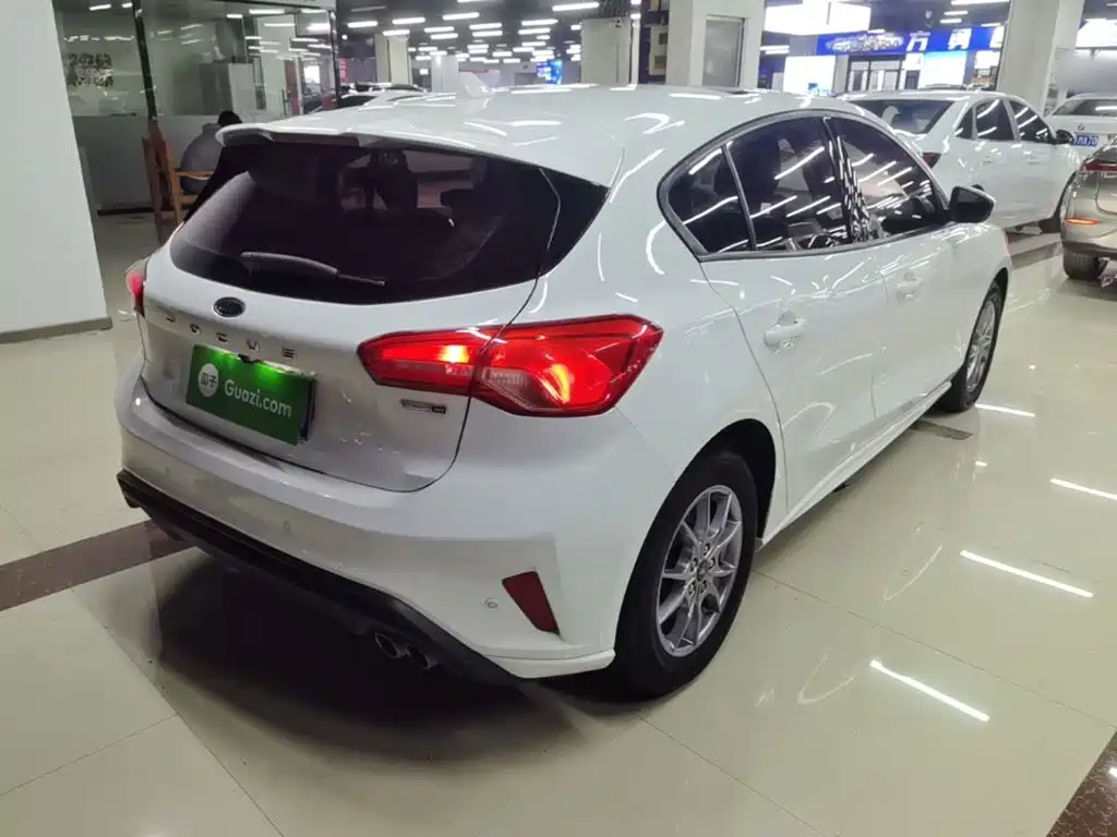 Ford Focus — миниатюра 7