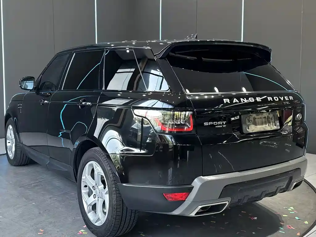 Land Rover Sport PHEV — миниатюра 8