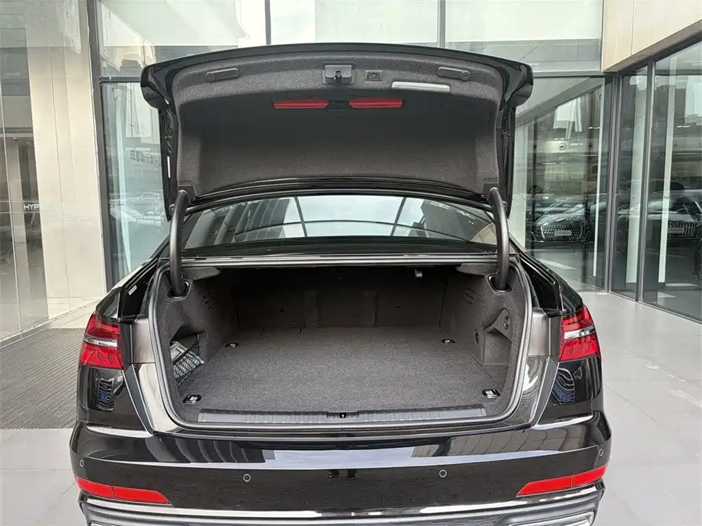 Audi A6L 2020 55 TFSI e quattro