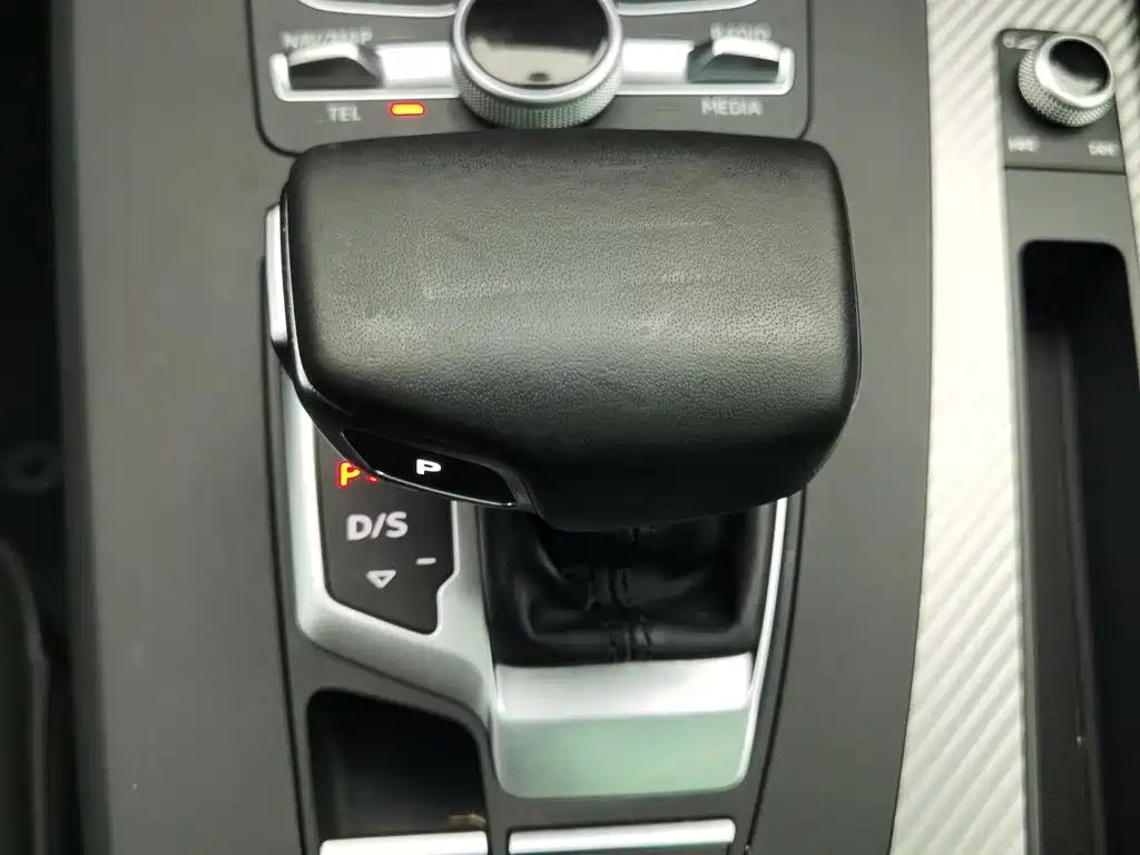 Audi Q5L — миниатюра 13