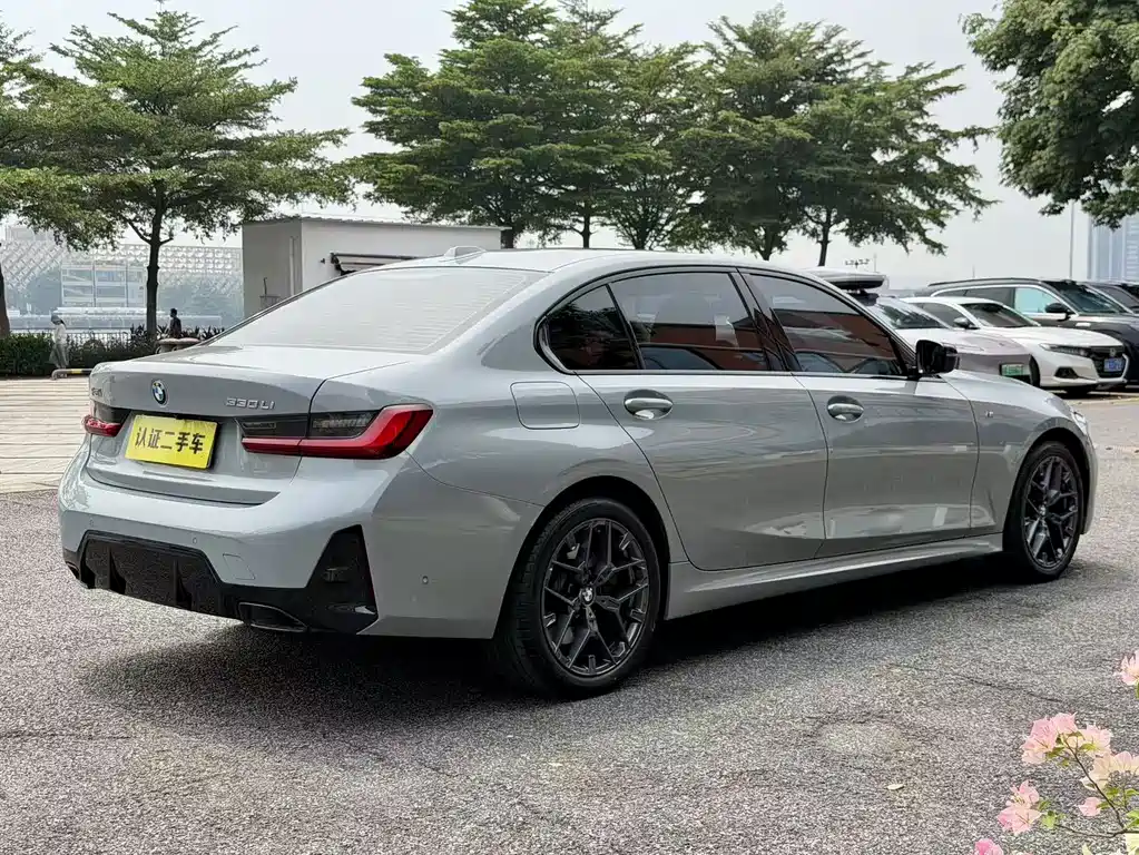 BMW 3 Series — миниатюра 3