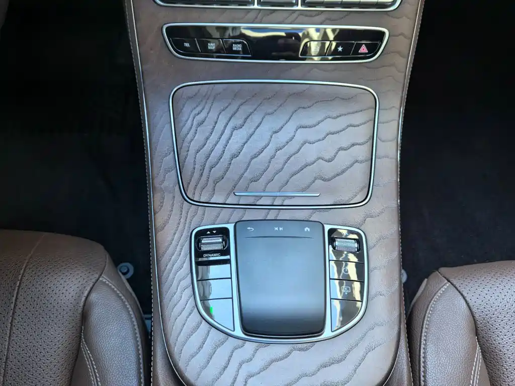 Mercedes-Benz E-Class — миниатюра 15