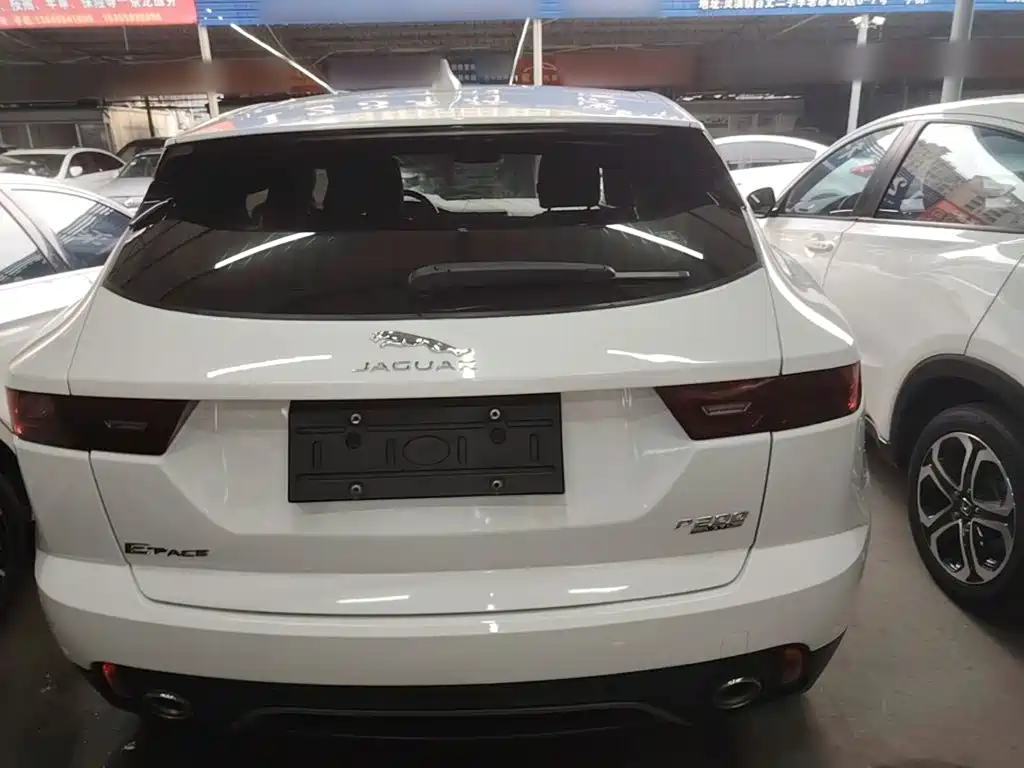 Jaguar E-PACE — миниатюра 6