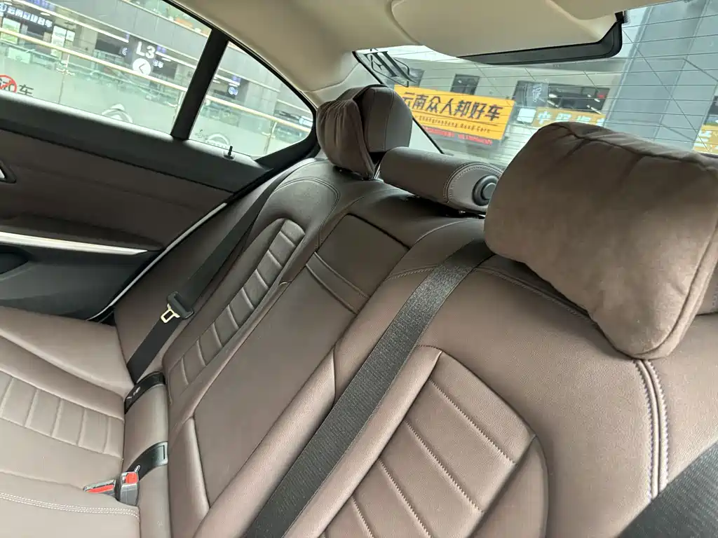 BMW 3 Series — миниатюра 21