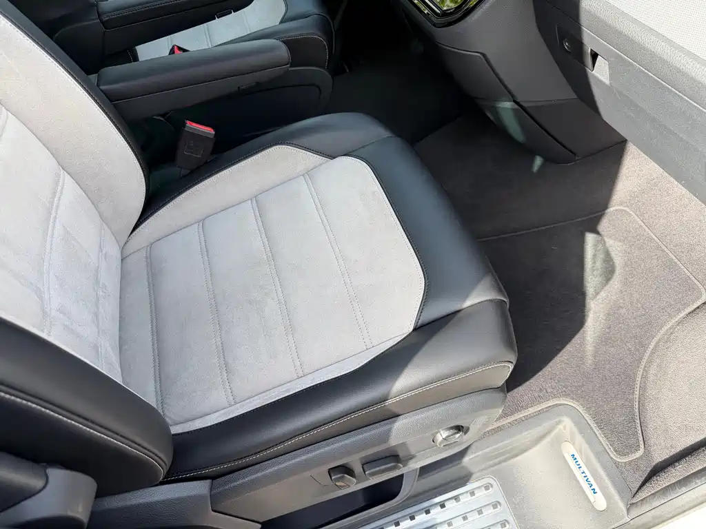 Volkswagen Multivan — миниатюра 25