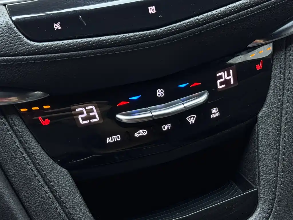 Cadillac XT6 — миниатюра 12