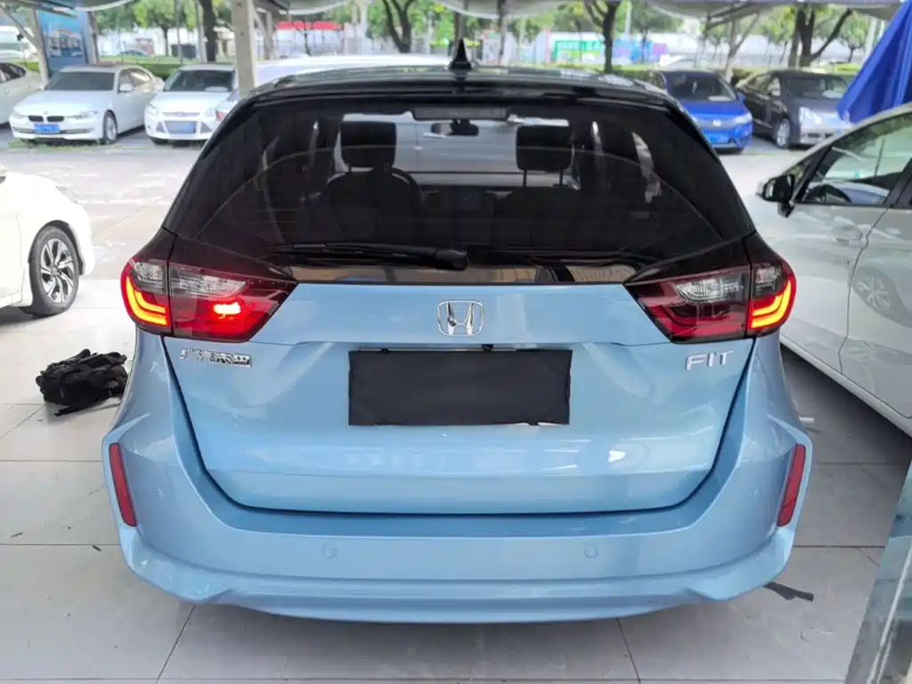 Honda Fit — миниатюра 6