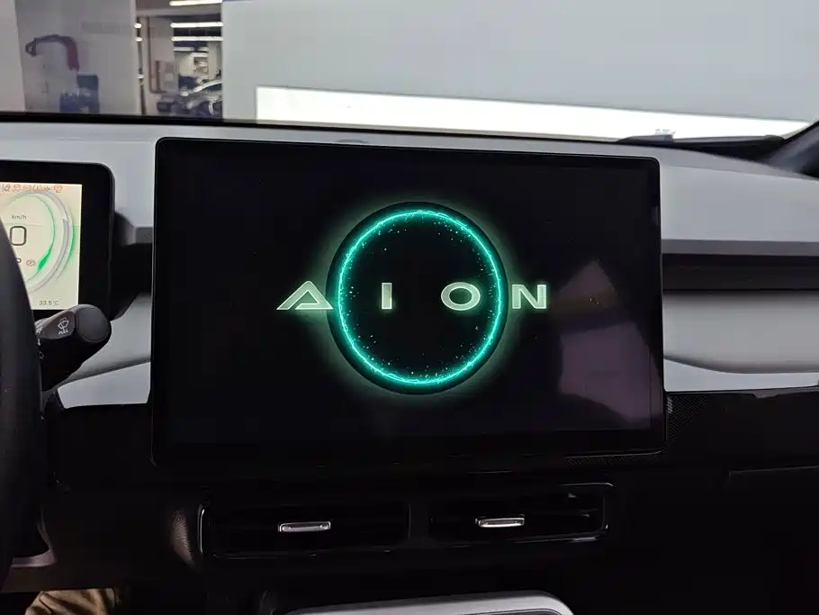 Aion AION Y — миниатюра 13