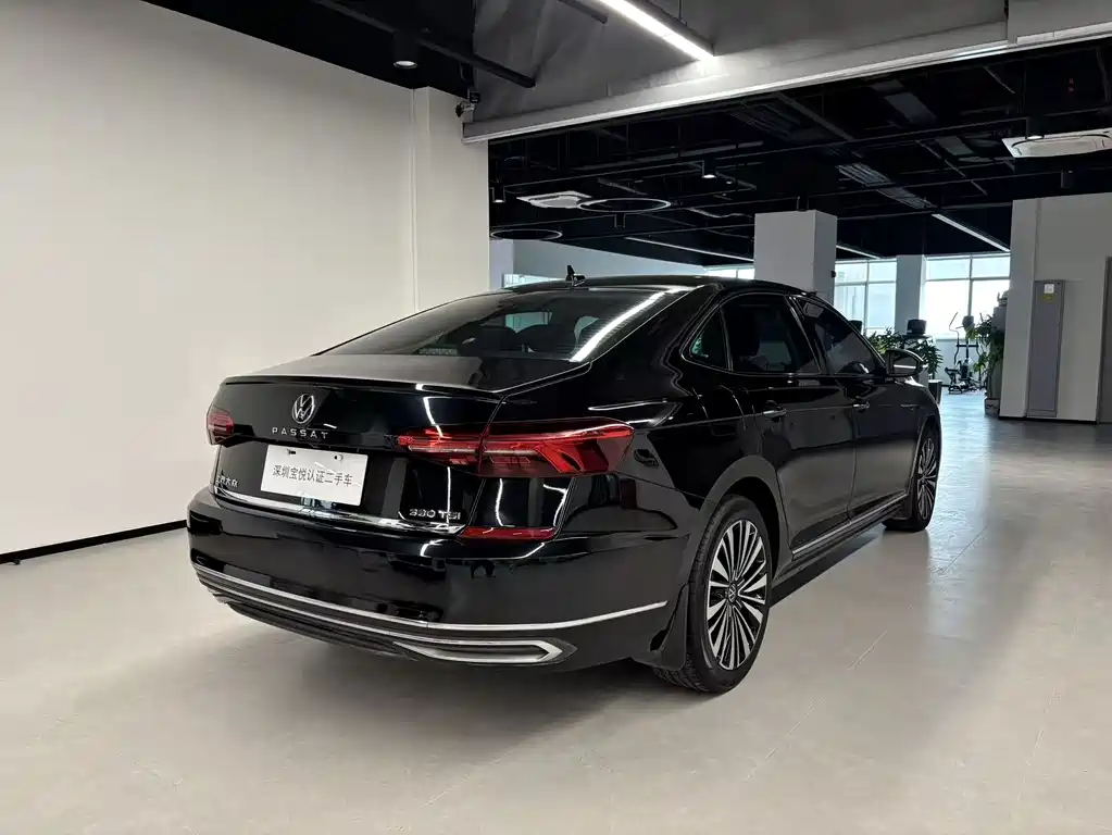 Volkswagen Passat 2021 330TSI Luxury
