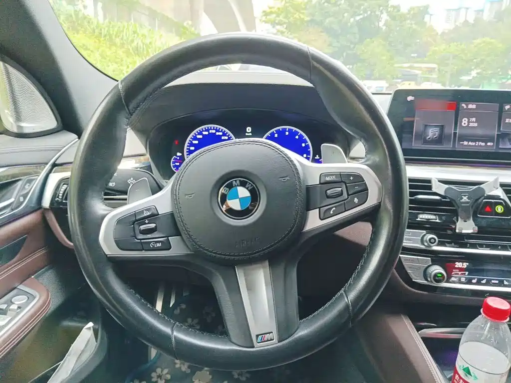 BMW 6 Series GT — миниатюра 6