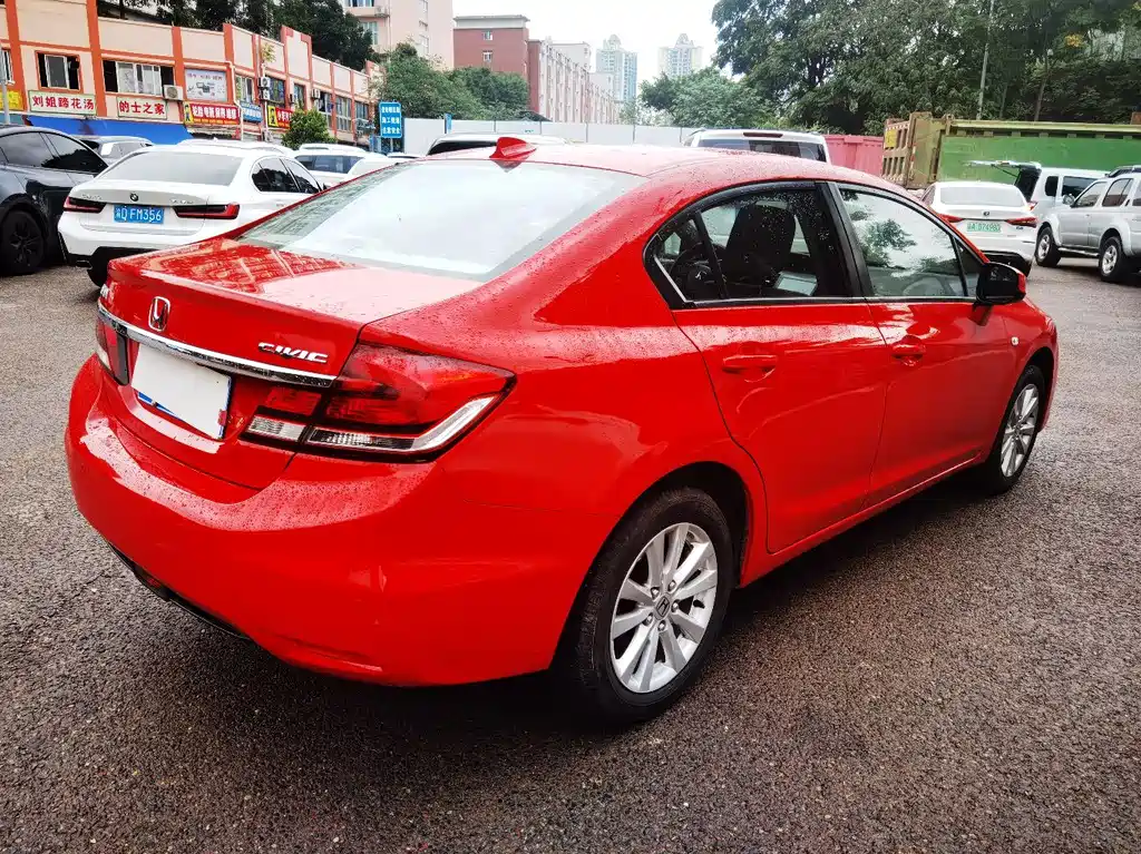 Honda Civic — миниатюра 6