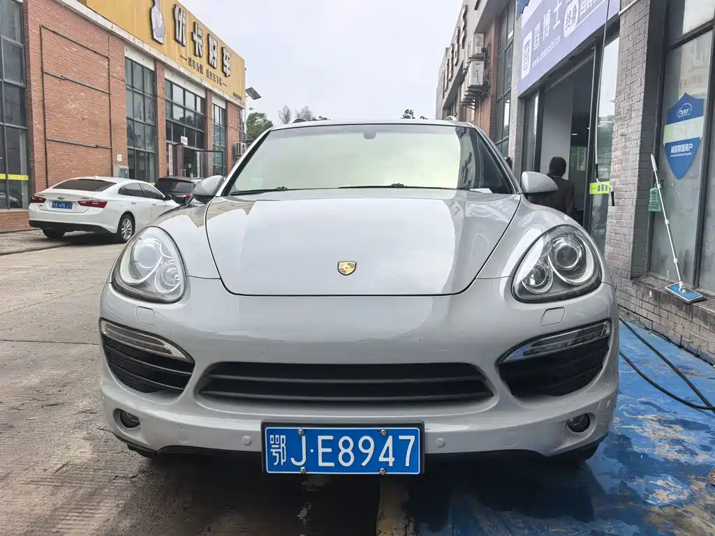 Porsche Cayenne — миниатюра 2
