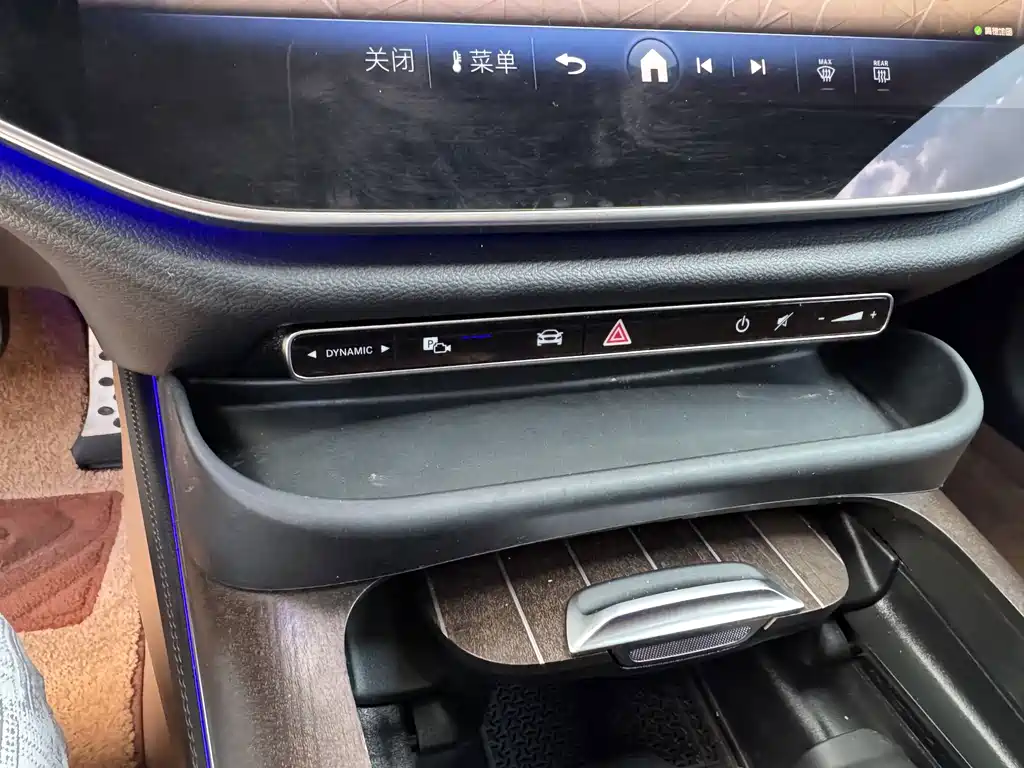Mercedes-Benz E-Class — миниатюра 21