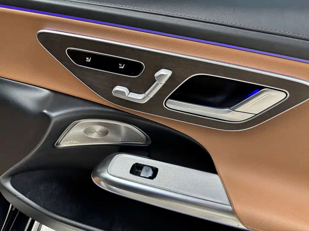Mercedes-Benz E-Class — миниатюра 44