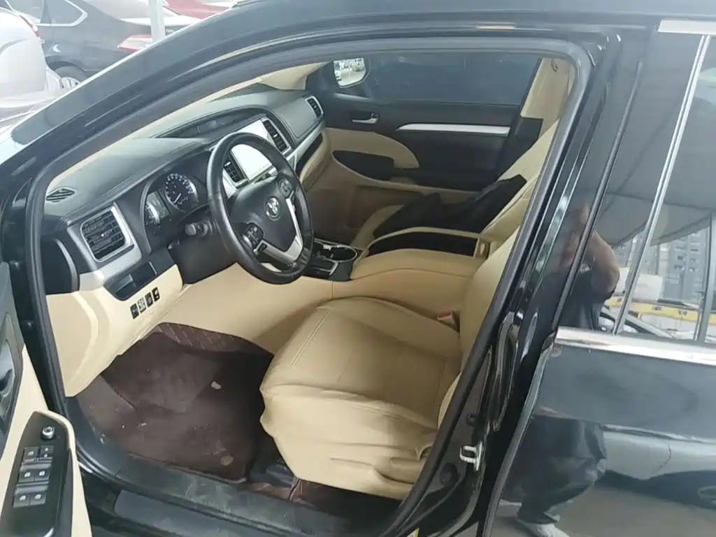 Toyota Highlander — миниатюра 20