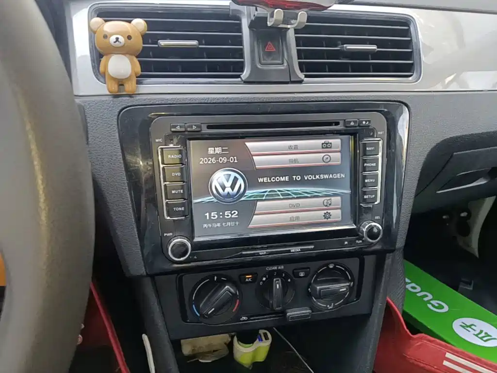 Volkswagen Santana — миниатюра 13